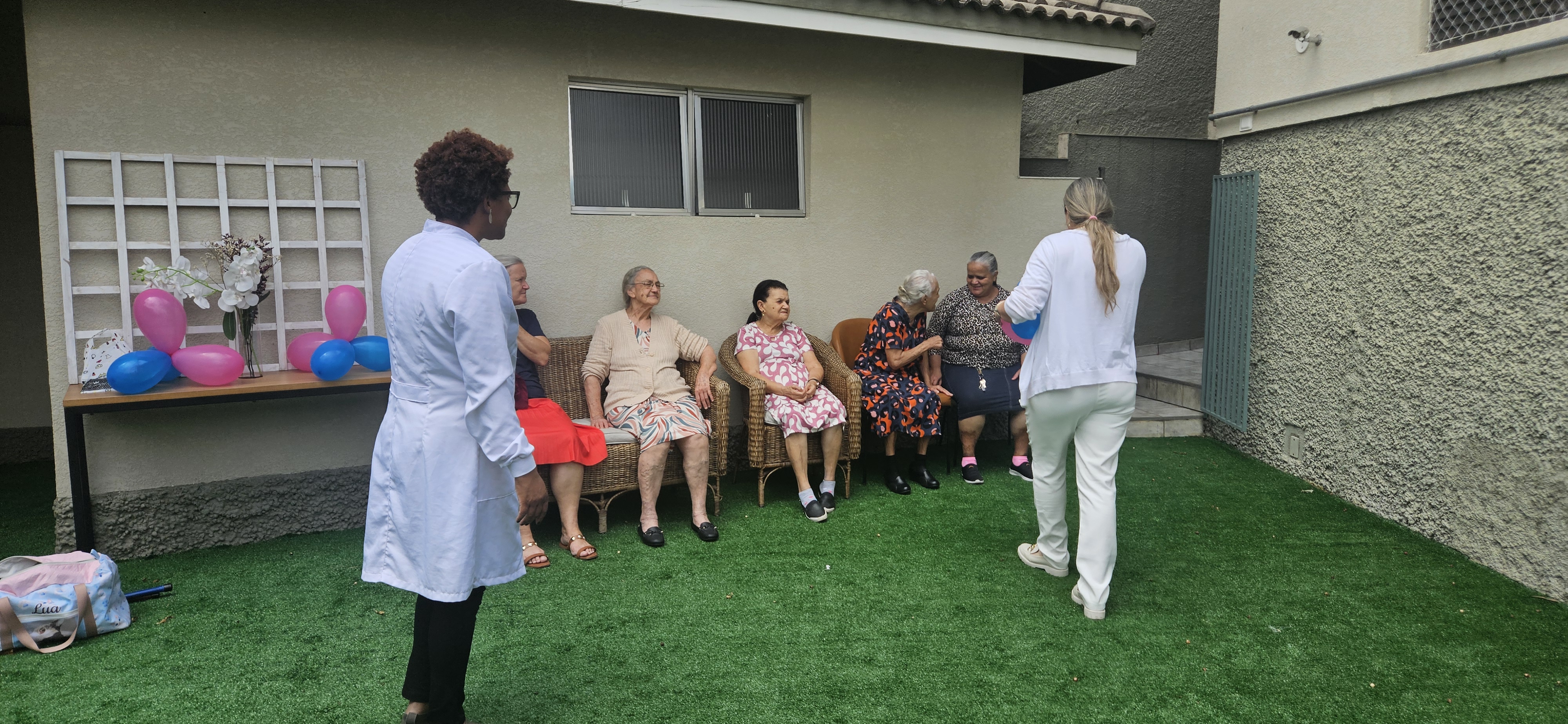 Jardim e área externa 1
